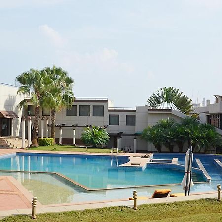 Cotton County Club And Resort Hubli Luaran gambar