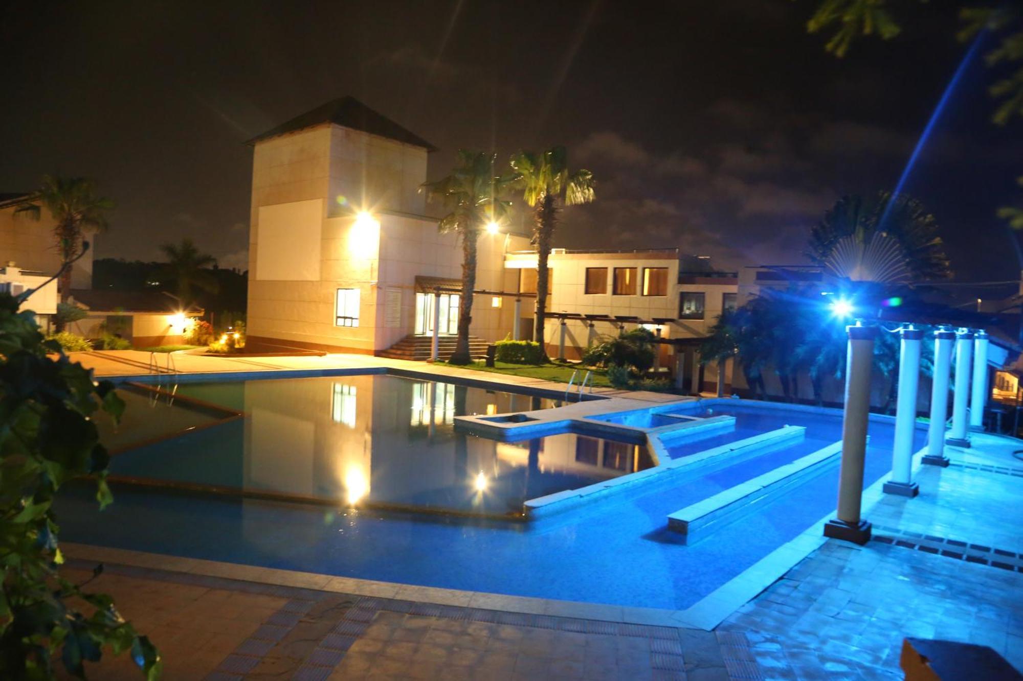 Cotton County Club And Resort Hubli Luaran gambar