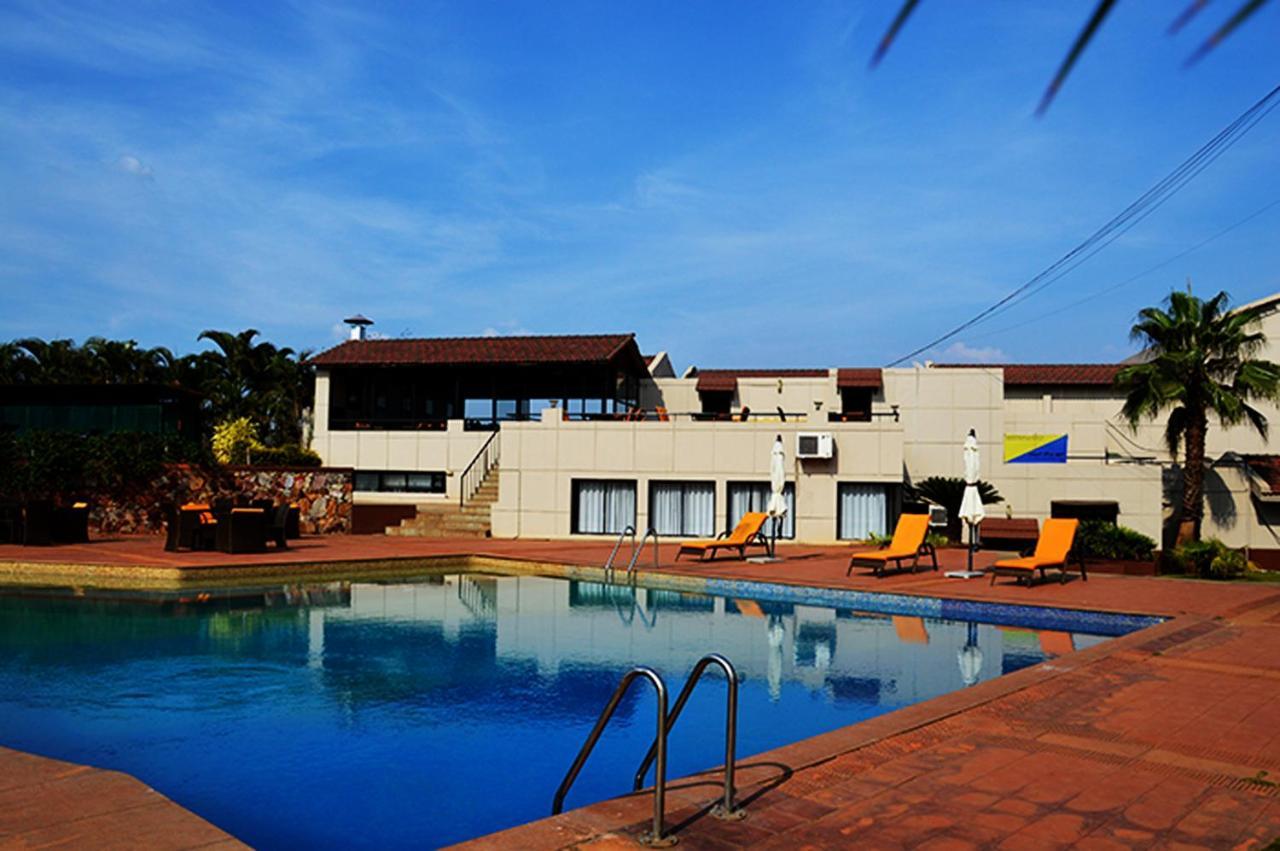 Cotton County Club And Resort Hubli Luaran gambar