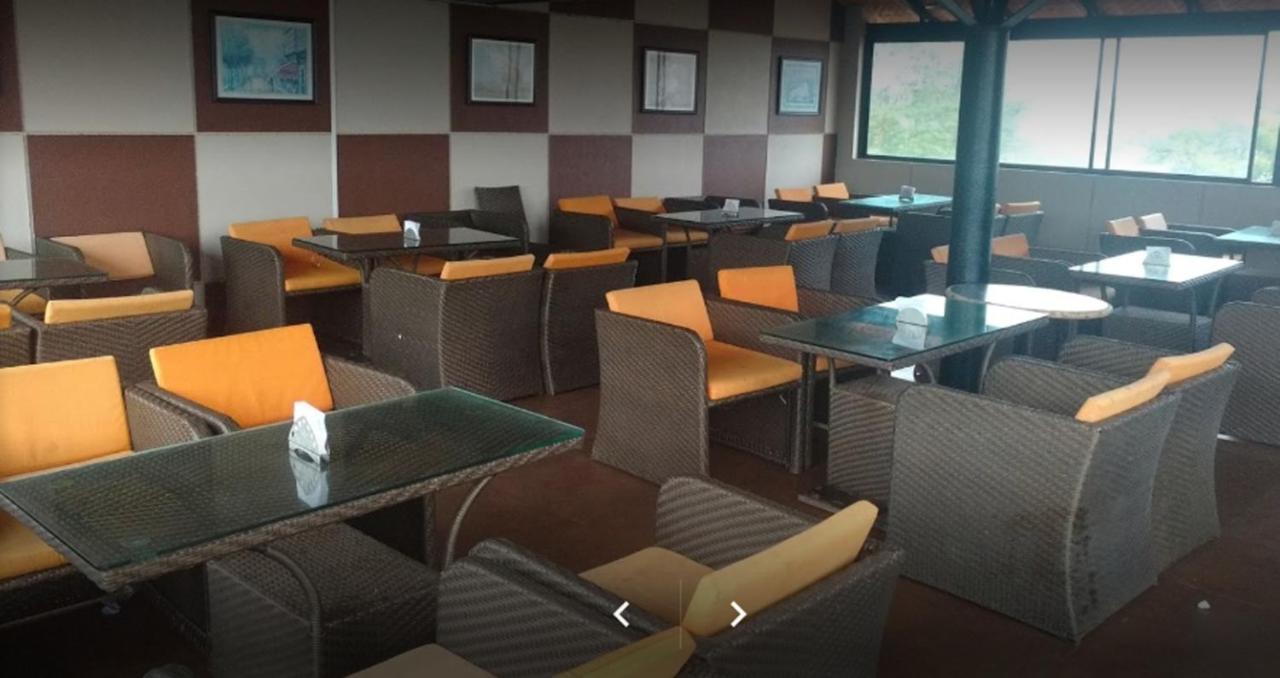 Cotton County Club And Resort Hubli Luaran gambar