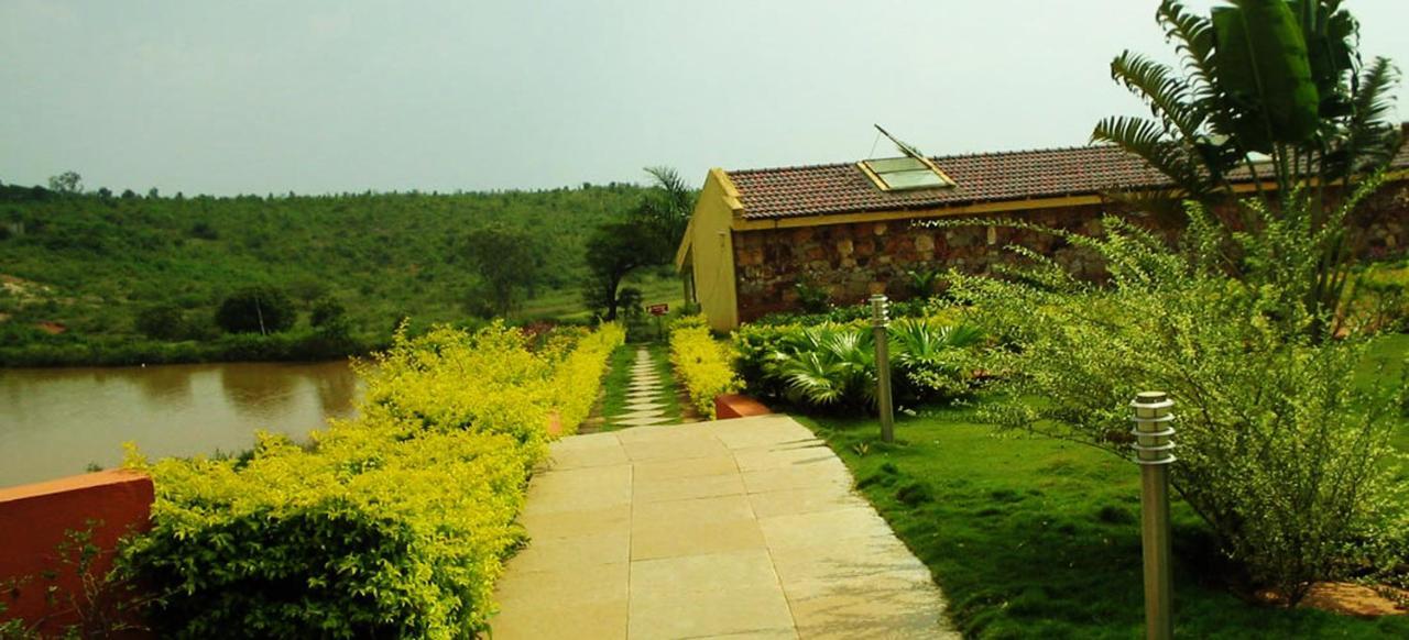 Cotton County Club And Resort Hubli Luaran gambar