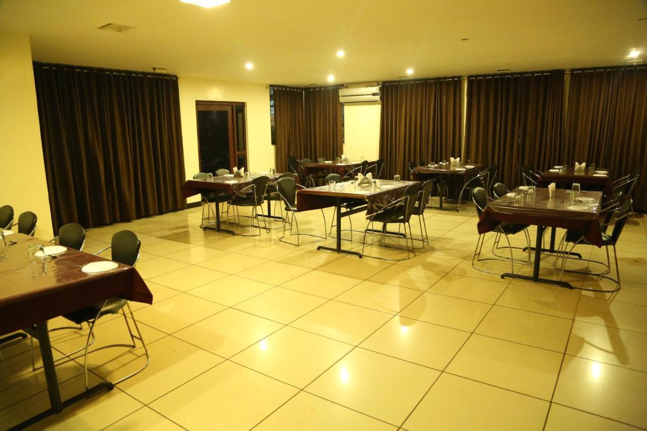 Cotton County Club And Resort Hubli Luaran gambar