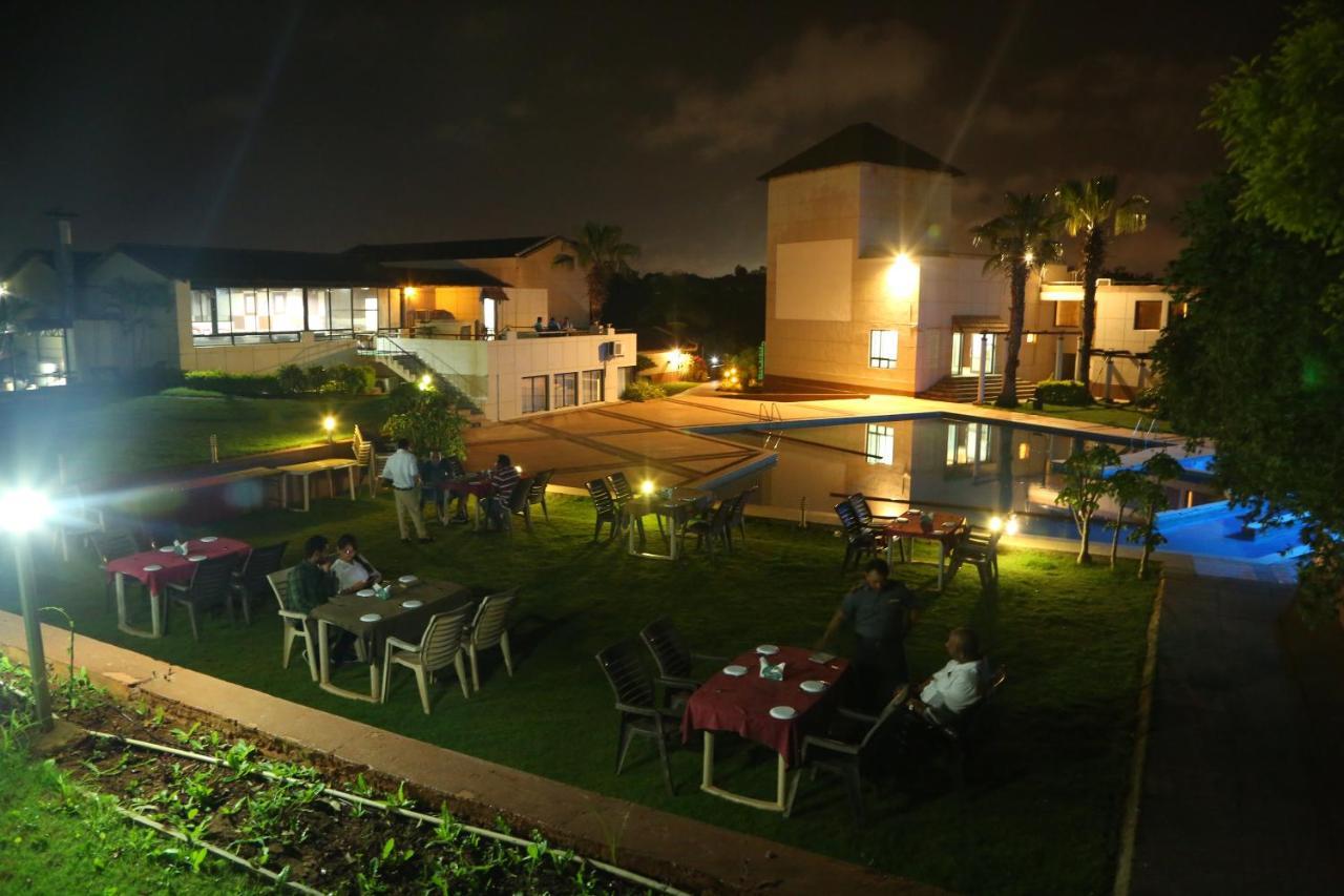 Cotton County Club And Resort Hubli Luaran gambar