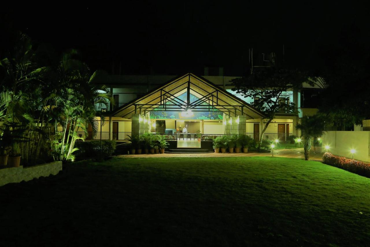 Cotton County Club And Resort Hubli Luaran gambar