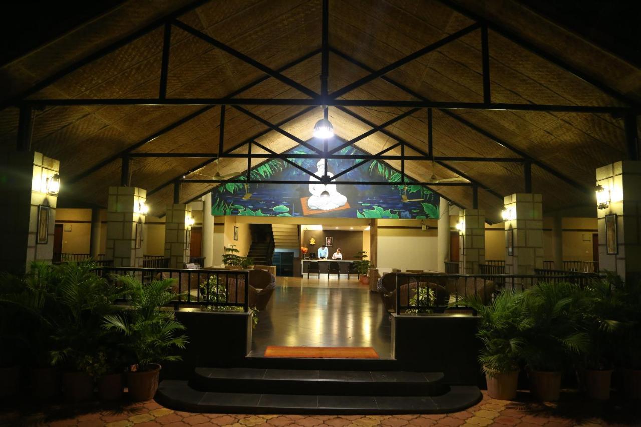 Cotton County Club And Resort Hubli Luaran gambar